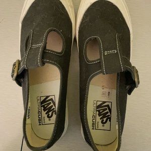 Vans Mary Janes